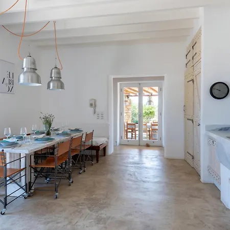 Lavrodos Ftelia (Mykonos)